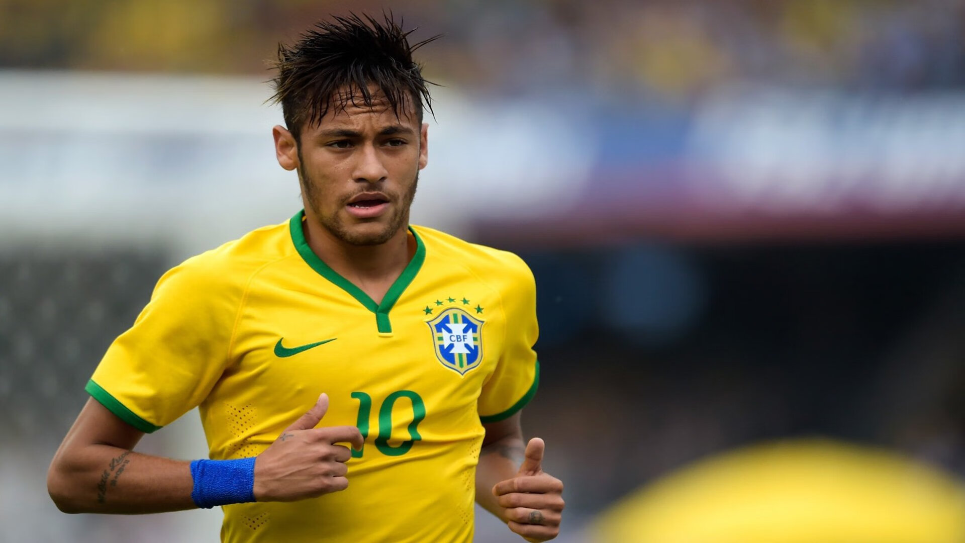 开云ios-巴西队中场策应完美 铁腰成为核心，巴西中场现役