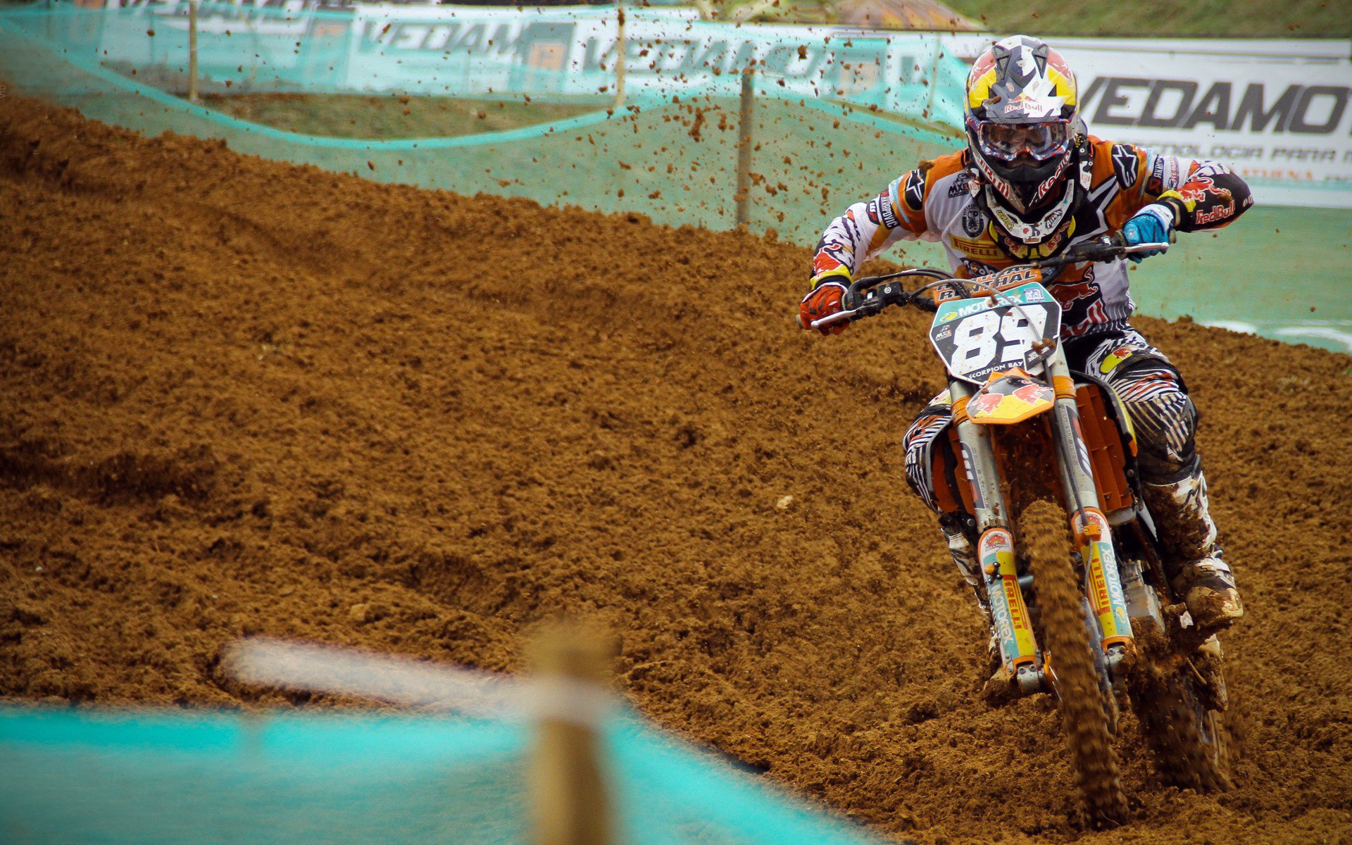 热刺客场输给曼联，英超豪门之间的巅峰对决，热刺狂胜曼联