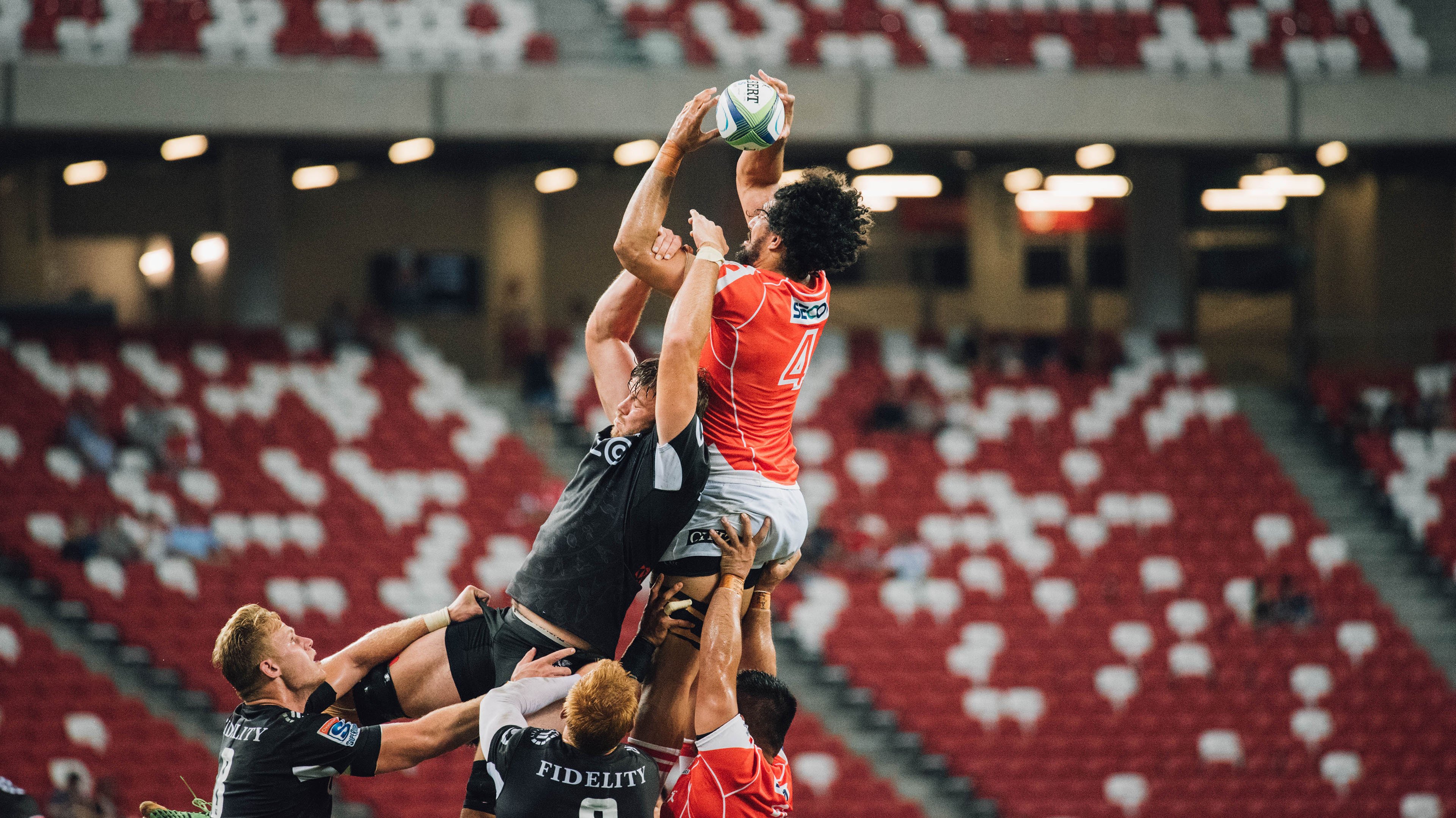 球场英雄谱写胜利新篇章，展现团队合作力量，球场口号标语